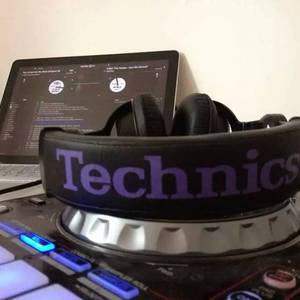 老熟妇露黑蝴蝶x8
